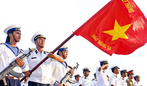 Linh thiêng chào cờ ở đảo Trường Sa ảnh 1